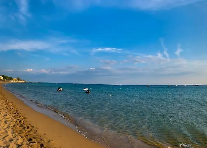 Aris Seaside Issos *